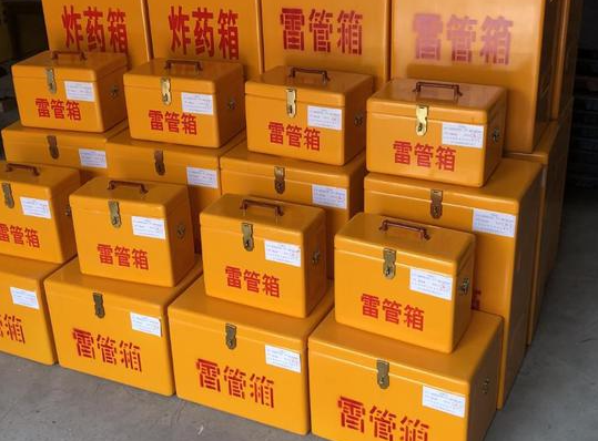 黄南玻璃钢雷管箱的使用寿命一般是多少？
