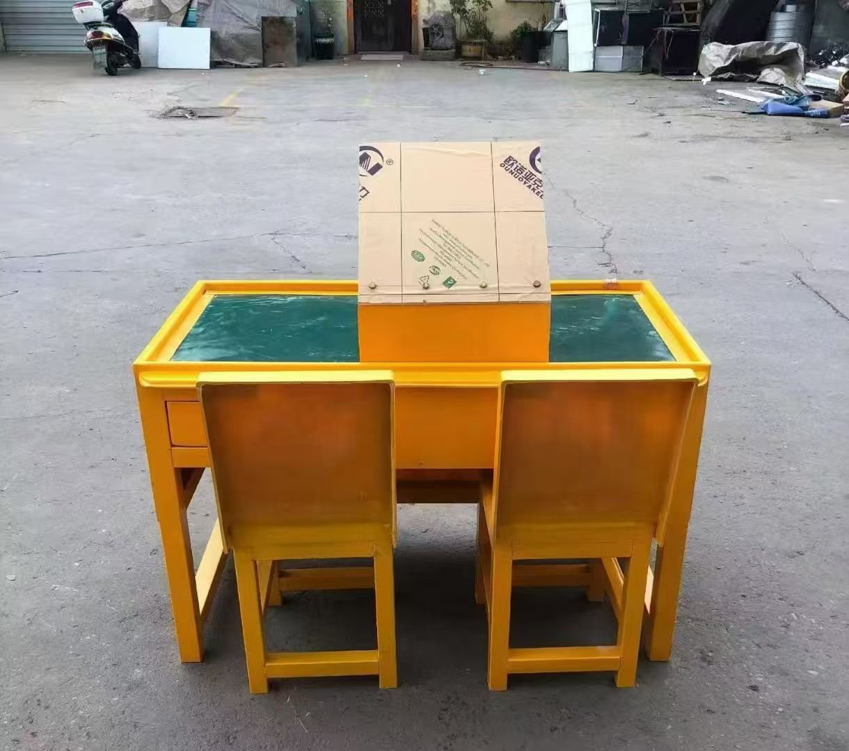 黄南防静电导通桌井下煤矿火工品发放桌：危险品流转的安全守护者